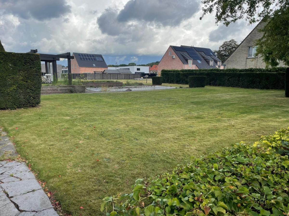 B&B The White House Wielsbeke Luaran gambar